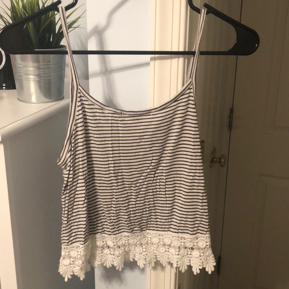 Crop top - Picture 4 of 4